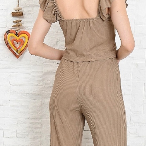 Top - Picture 2 of 2